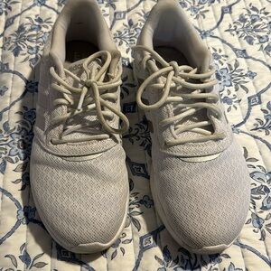 Cloud foam adidas sneakers